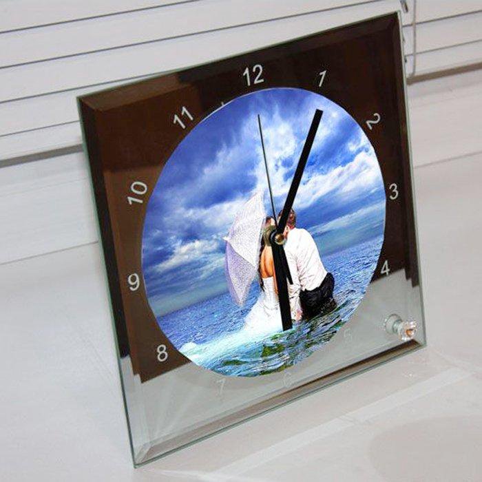 Часы стеклянные с фото